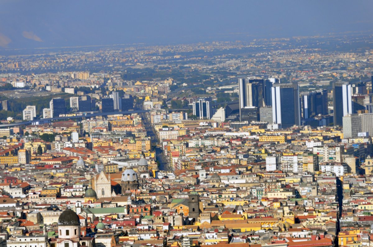 Il centro di Napoli è una zona a traffico limitato