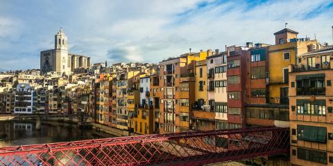 Dónde encontrar aparcamiento gratis en Girona