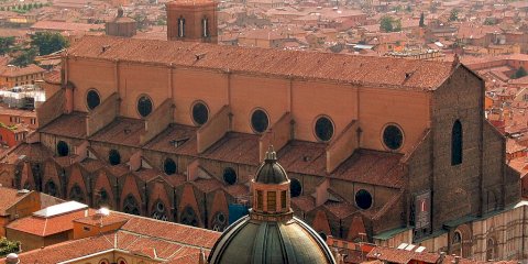The ZTL in Bologna: all you need to know (2023)