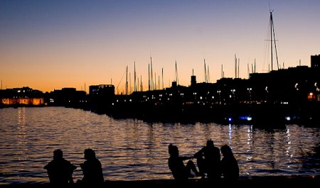 Parkplätze in Hafen von Marseille