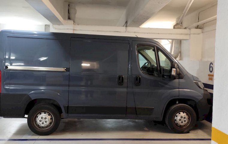 Parking Furgo Casp 83: spaces