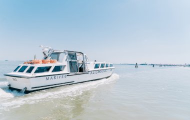 Parkplätze in Marive Transport Ferry - Shuttle}