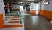 Coperto Prenota un posto nel parcheggio Massens: Coperto