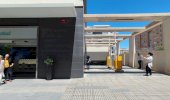 Book a parking spot in Quirónsalud Málaga Hospital de Día car park: entrance door