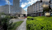 входная дверь Забронируйте паркоместо на стоянке Autosilo Diaz: входная дверь