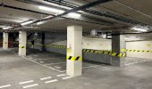 Interior Reserve uma vaga de estacionamento no ParkBee Westferry Circus Ontario Way: Interior