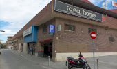 Andre Book en plads i Avenida Albufera - Estadio Vallecas - Mercado de Numancia parkeringsplads: Andre