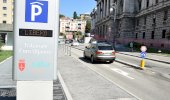 indgangsdør Parkering på Trieste Foro Ulpiano: indgangsdør