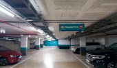 entrance door Book a parking spot in Torre Tarragona 161 car park: entrance door