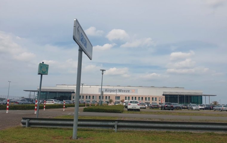 Park And Ride Flughafen Weeze parkimeter.com