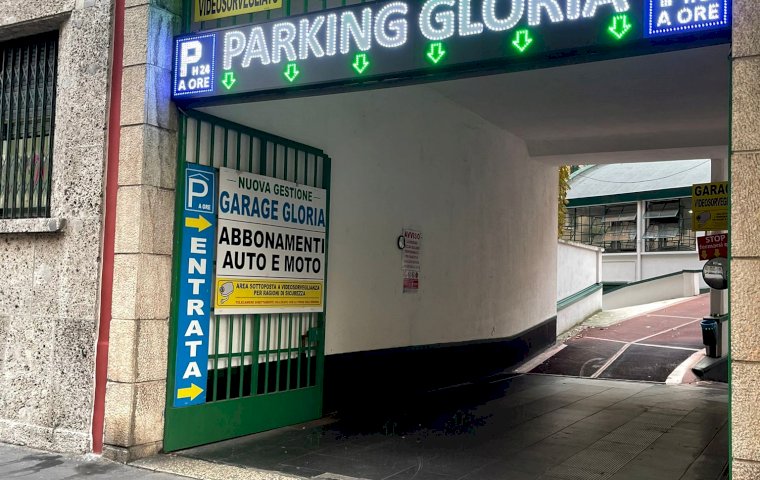 Parking Garage Gloria