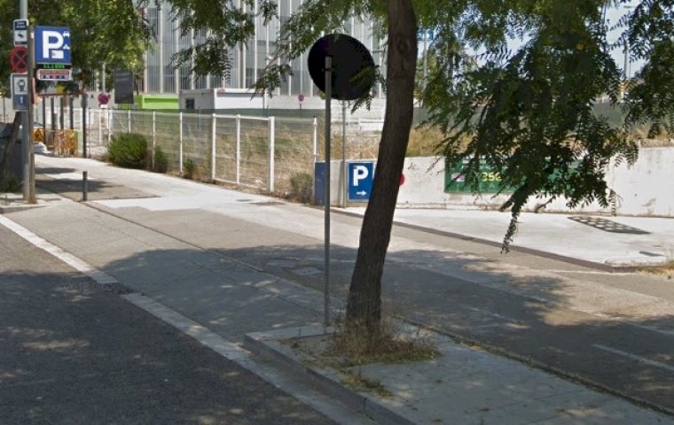 Buch einen Parkplatz im BSM Fòrum - Diagonal Mar Parkplatz.