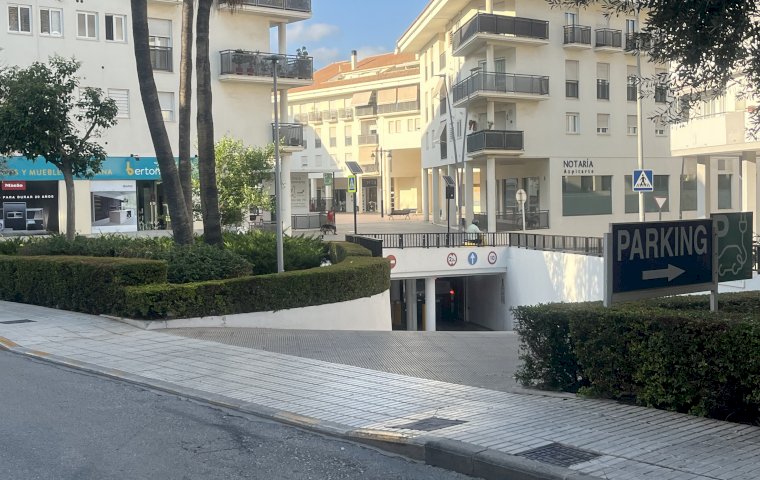 Parking Plaça de la Pau- Altea