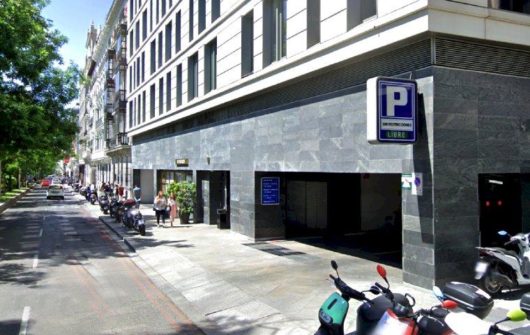 Parking IH Centro Colón