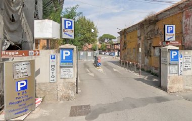 Prenota un posto nel parcheggio Tetris