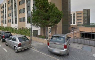 Prenota un posto nel parcheggio Compostela Suites 3 y 4