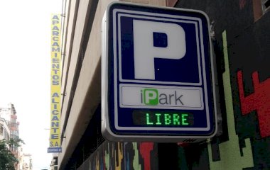 Reserve uma vaga de estacionamento no Poeta Quintana