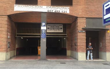 Buch einen Parkplatz im Rasina House - Dos de Maig Parkplatz.