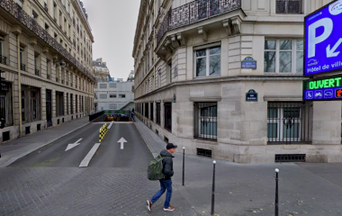 Book a parking spot in SAEMES Hôtel de Ville car park