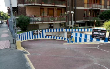 Réservez une place dans le parking Autolavaggio Maggiolina