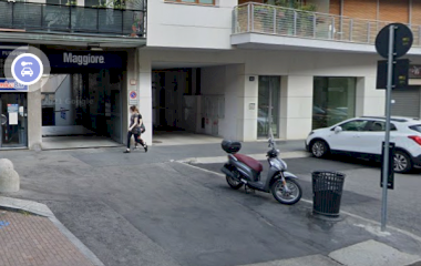 Reservar una plaza en el parking Muoviamo Canonica
