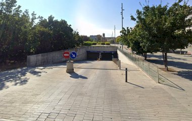 PARKIA - Parc de les Pruneres Car Park