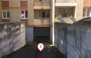 Réservez une place dans le parking Zenpark Gymnase de la Rotonde - Saint-Florent