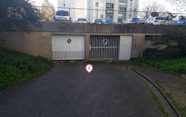 Book a parking spot in Zenpark Hautes Ourmes - Poterie car park