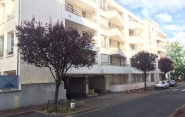 Book en plads i Zenpark Ile Saint-Germain - Centre parkeringsplads