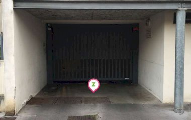 Book en plads i Zenpark Saint-Just - Funiculaire parkeringsplads