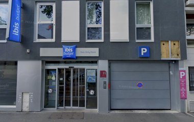 Buch einen Parkplatz im Zenpark Mairie de Clichy - Ibis Budget Parkplatz.