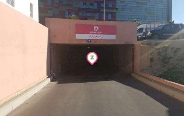 Buch einen Parkplatz im Zenpark Gare de Perpignan - Appart'City Parkplatz.
