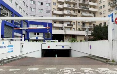 Réservez une place dans le parking Zenpark Stade André Karman - Ibis Budget
