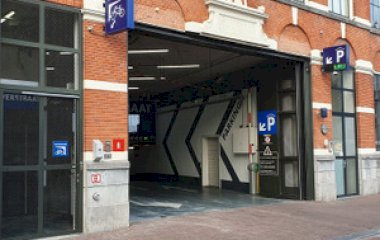 Book a parking spot in ParkBee Kalverstraat car park