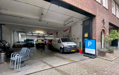 Book a parking spot in ParkBee Molenpad car park