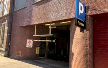 Book a parking spot in ParkBee Jansstraat car park