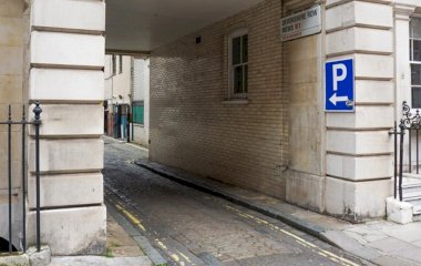 Book a parking spot in ParkBee Bank Park Devonshire Row Mews car park