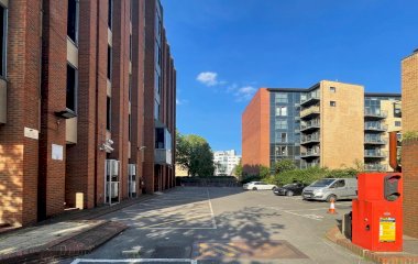 Book a parking spot in ParkBee Borough Cole Street car park