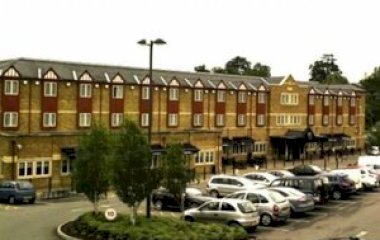 Reserve uma vaga de  estacionamento no ParkBee Village Hotel Maidstone