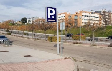 Book a parking spot in Estación de Colmenar Viejo car park