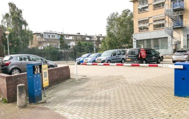 Book en plads i ParkBee Lissabonstraat parkeringsplads
