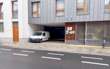 Book a parking spot in ParkBee Colonel Bourg Reyers car park