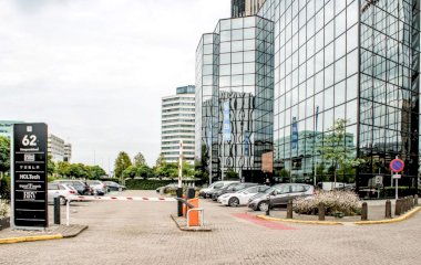 Book a parking spot in ParkBee Centerpoint 2 car park