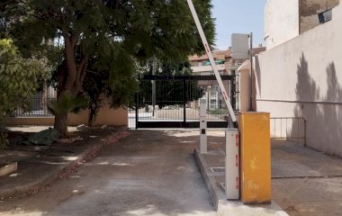 Book a parking spot in Hospital Dr. Pascual - Santuario de la Victoria car park