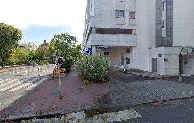 Reserve uma vaga de estacionamento no Indigo La Varenne Chennevières