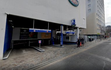 Buch einen Parkplatz im Indigo Quai d'Ivry Parkplatz.