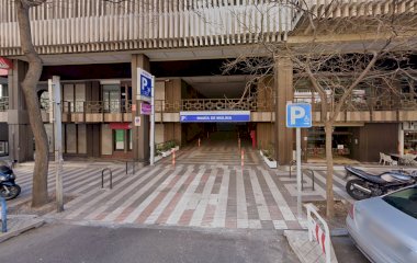Забронируйте паркоместо на стоянке Indigo María de Molina