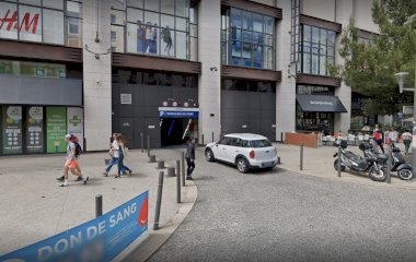 Book a parking spot in Indigo Les Terrasses du Port car park