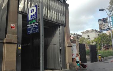Prenota un posto nel parcheggio Mercat del Ninot