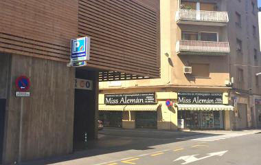 Prenota un posto nel parcheggio Mercat de Sant Adrià